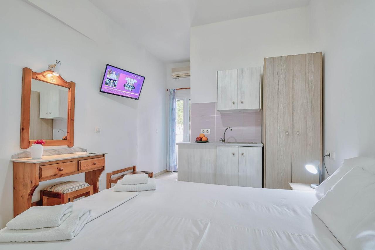 Pavlos Place Antiparos Bagian luar foto